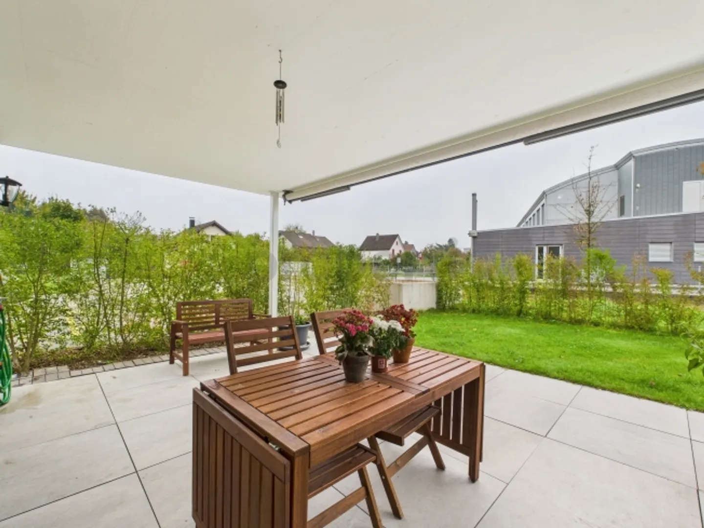 Appartement de jardin moderne et familial de 4,5 pièces incluant deux grands ateliers - Photo 11 sur 12