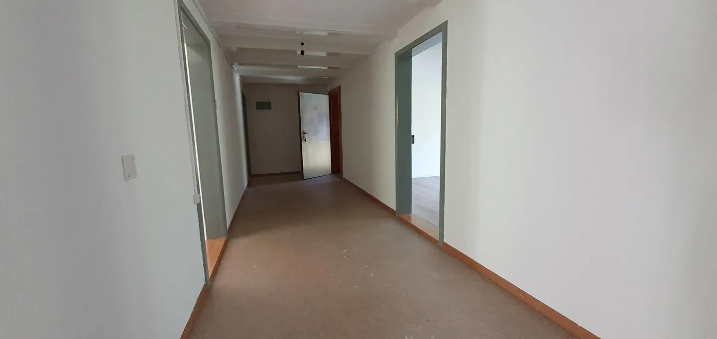 Appartamento di 4.5 locali con ampio giardino condominiale - Foto 6 di 8