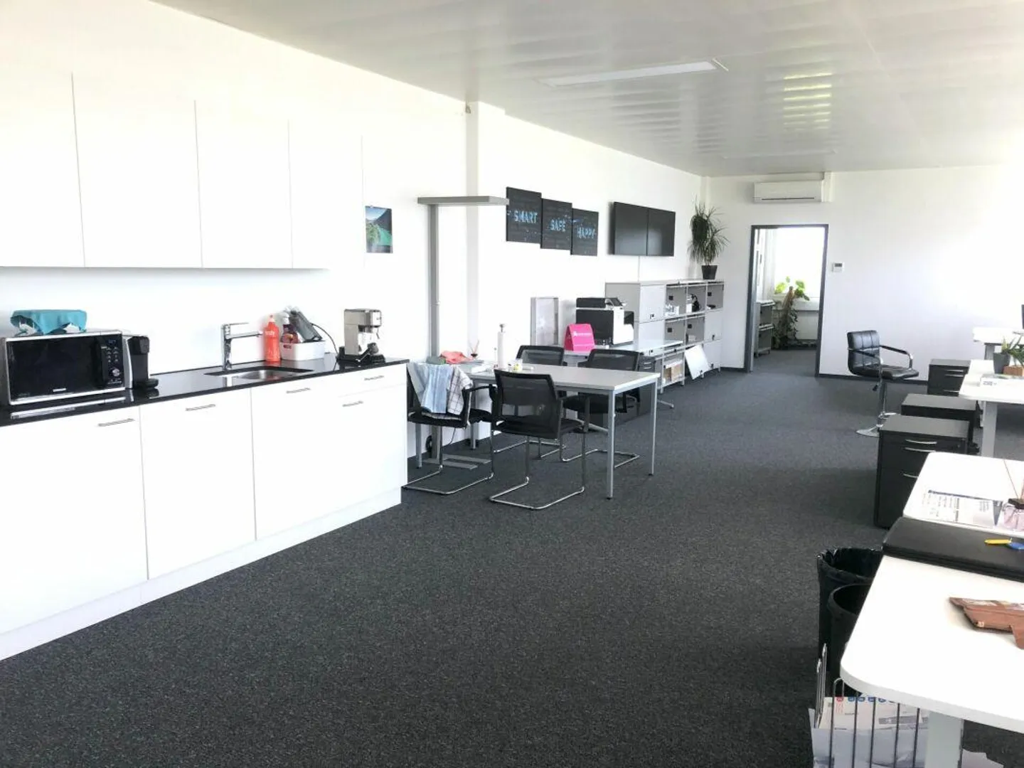 Ufficio ben sviluppato di 118 m2 in una posizione interessante a Steinhausen - Foto 2 di 9