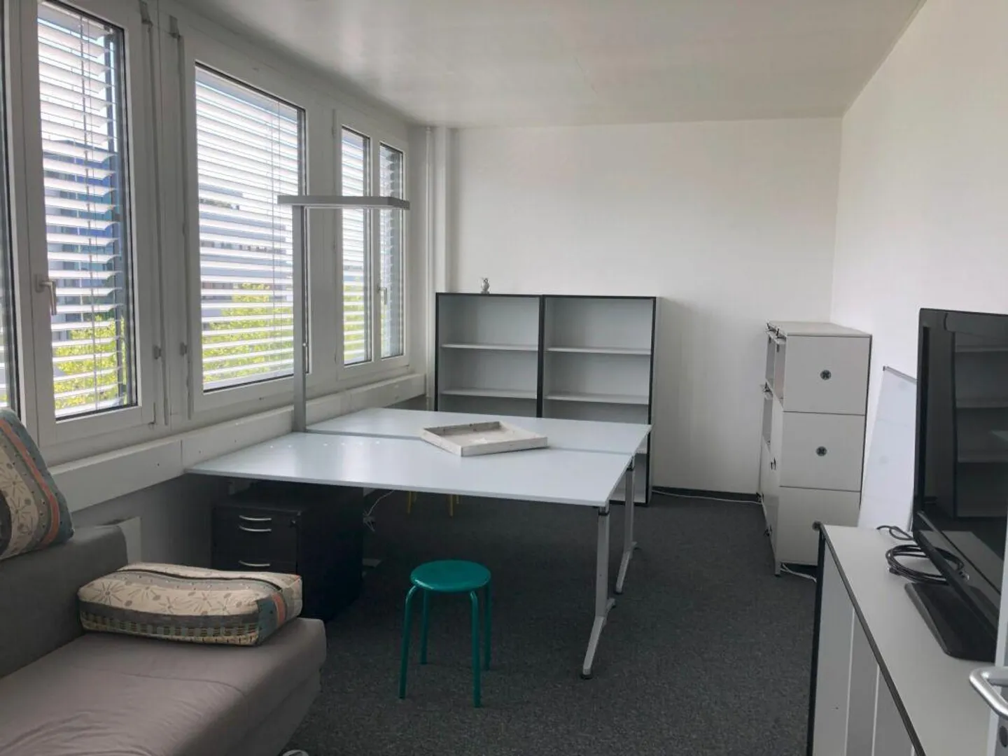 Ufficio ben sviluppato di 118 m2 in una posizione interessante a Steinhausen - Foto 9 di 9