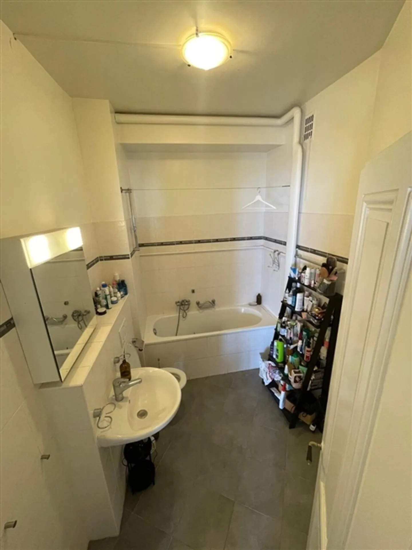 4.0 Room Apartment on the 5th Floor - Photo 7 of 8