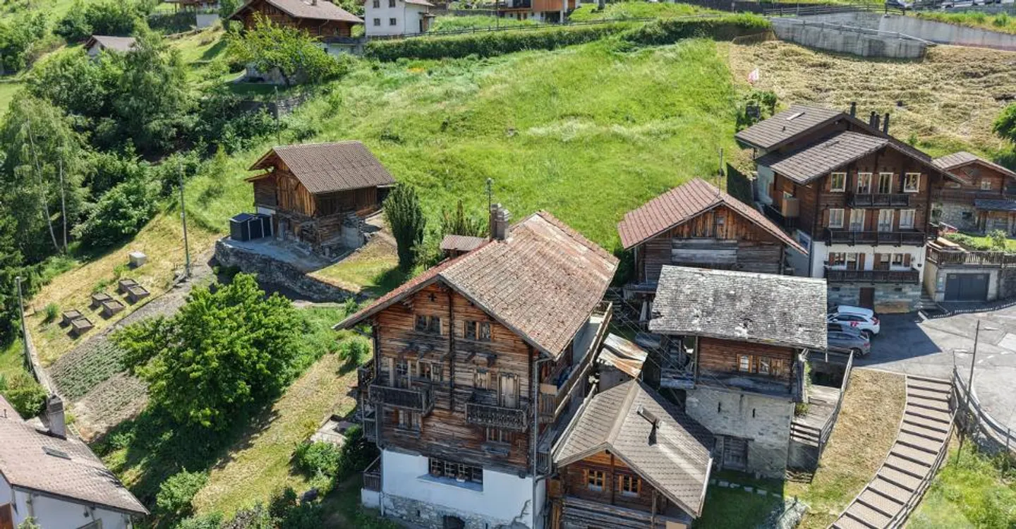 Affascinante Casa di Villaggio con Potenziale - Foto 3 di 4