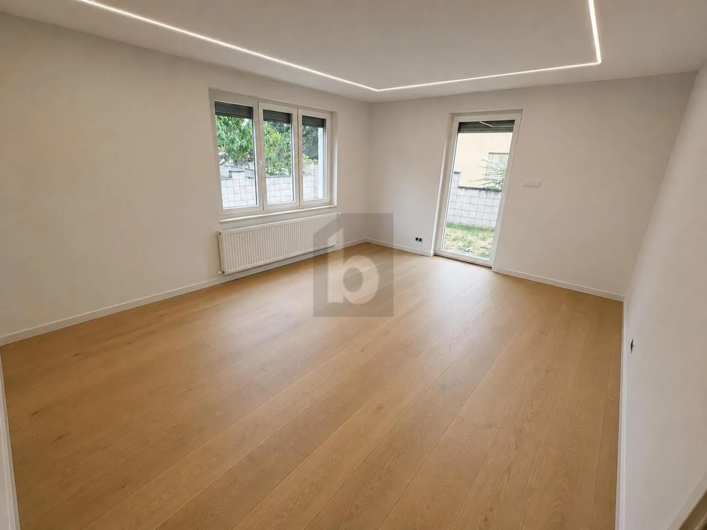 VIEL RAUM, VIEL LICHT, GANZ NEU SANIERT - Foto 4 von 6