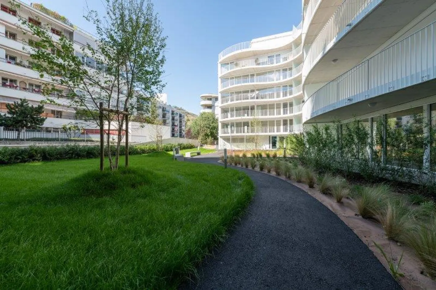 Beautiful Minergie apartment with offered rent guarantee - Photo 2 of 5
