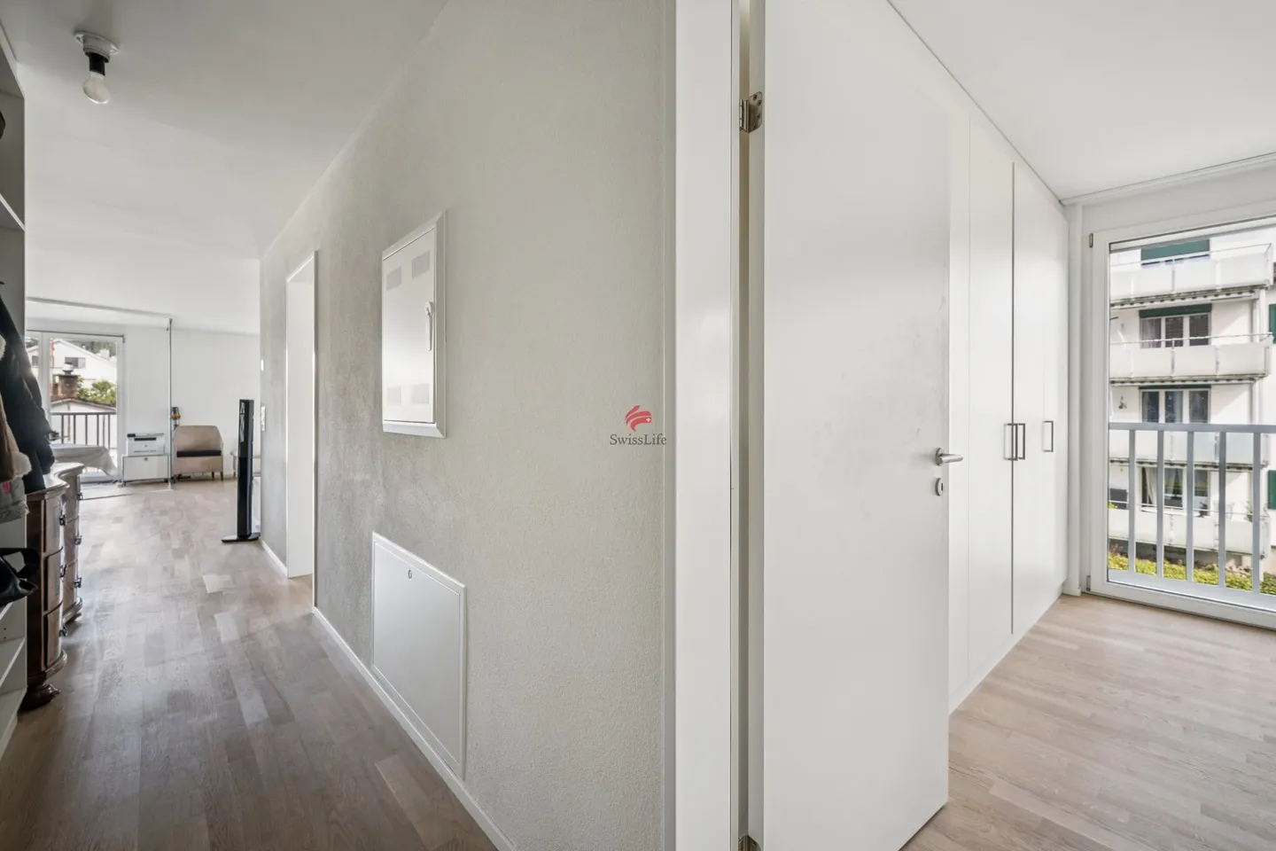 Modern Living - Bright, Central & Ideal - Photo 3 of 11