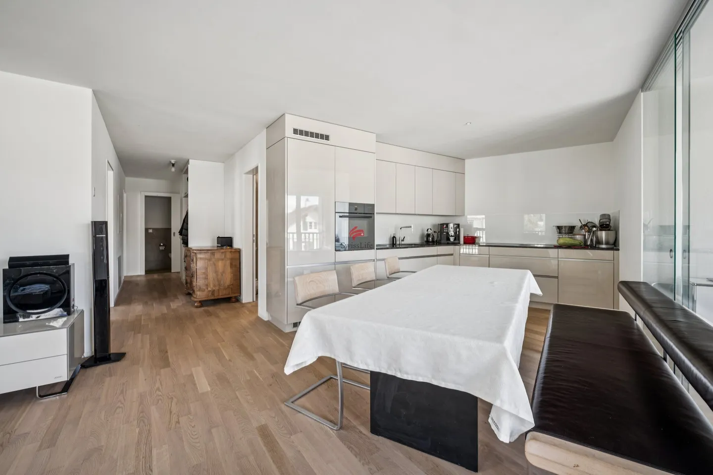 Modern Living - Bright, Central & Ideal - Photo 5 of 11