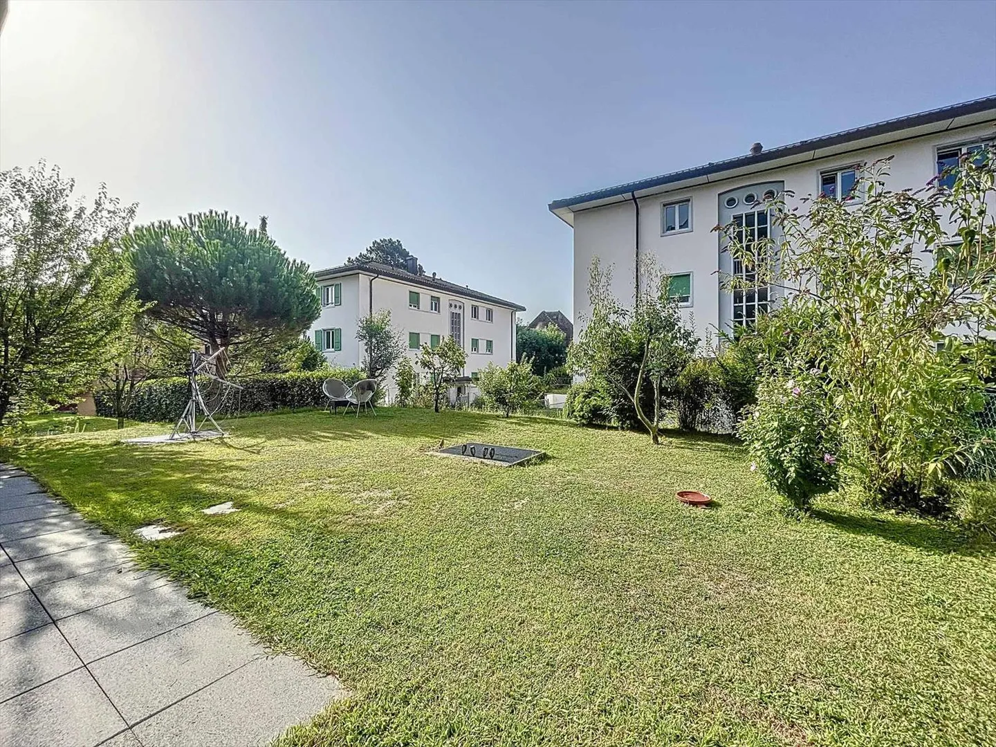 Bright Ground Floor Apartment in the Heart of Pully-Nord - Photo 1 of 10