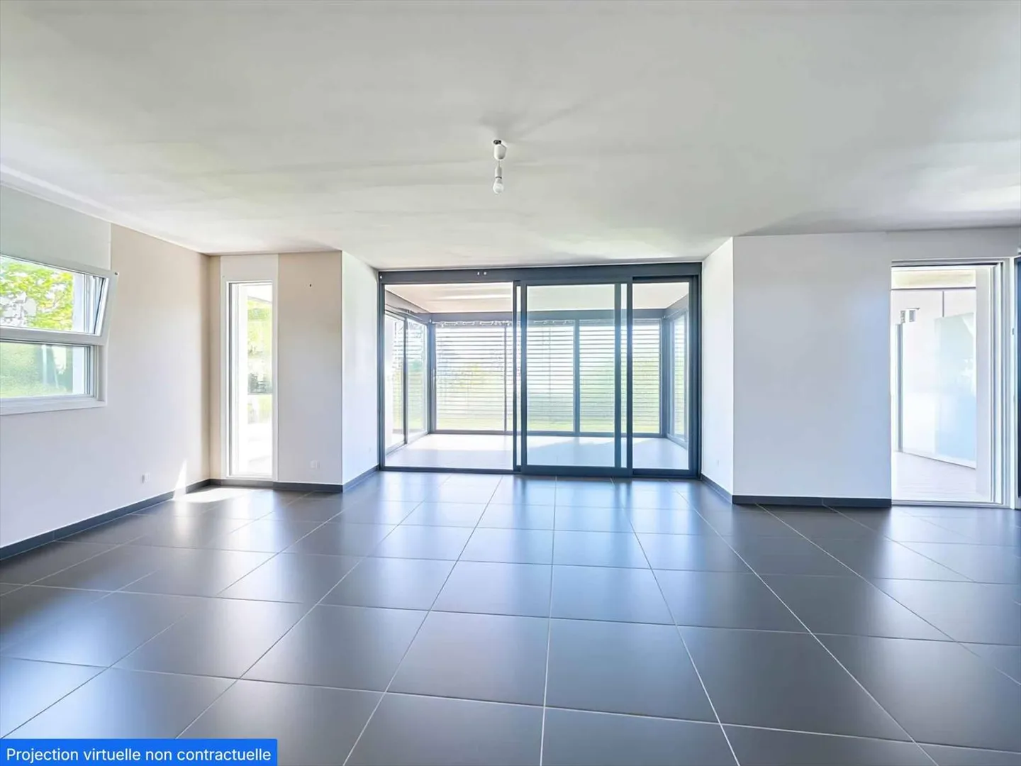 Bright Ground Floor Apartment in the Heart of Pully-Nord - Photo 2 of 10