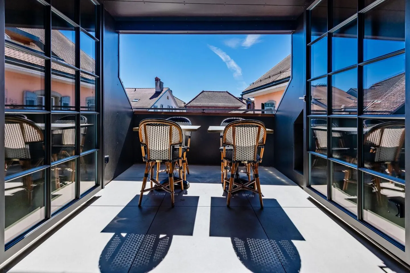 Residential building 8 rooms - Photo 1 of 13