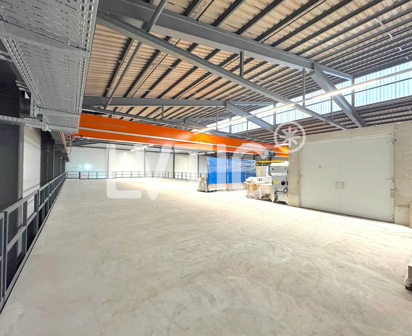 500 m2 warehouse for rent in Orbe - Photo 2 of 8