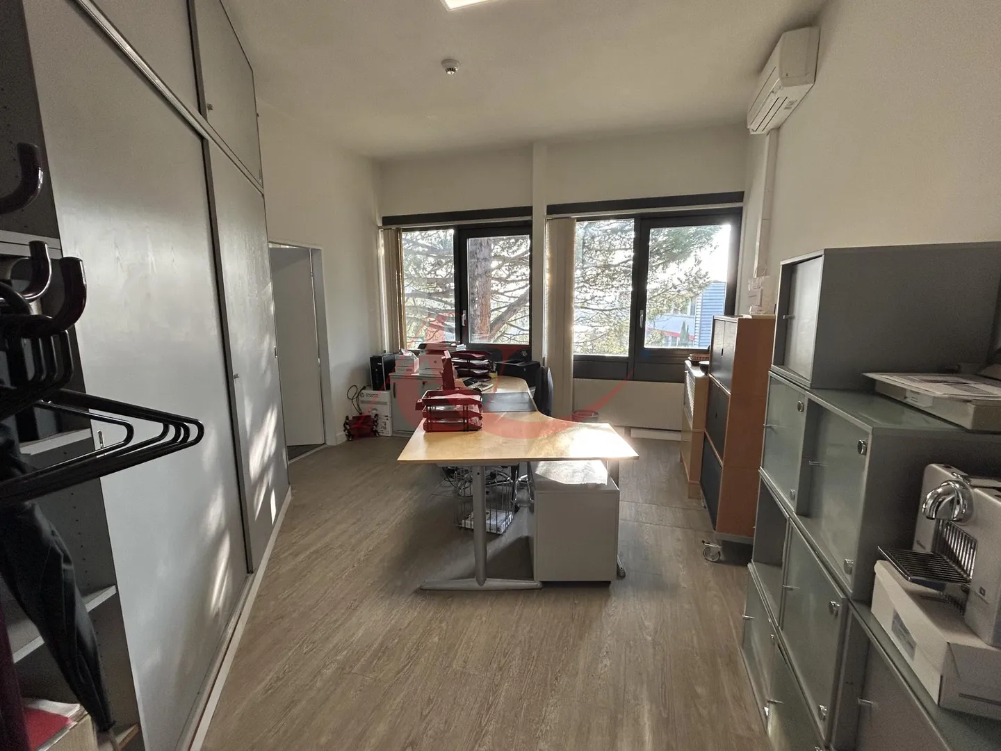 Modern and Functional Office in Crissier - Photo 4 of 5