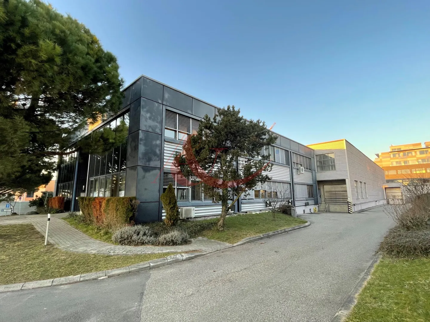 Modern and Functional Office in Crissier - Photo 1 of 5