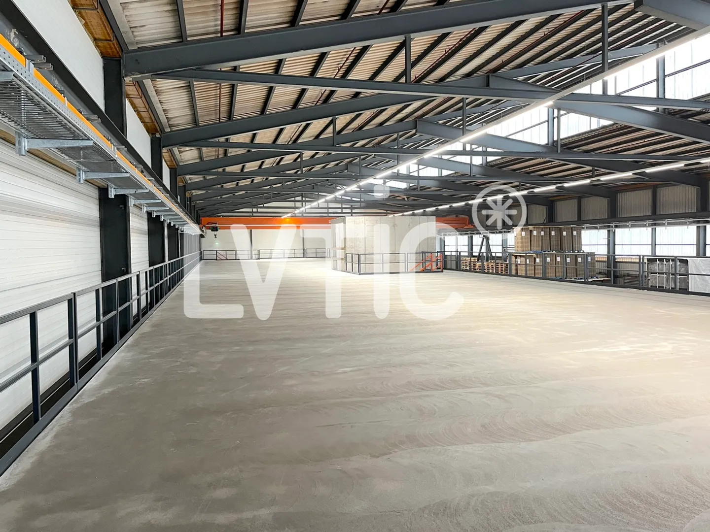 500 m2 warehouse for rent in Orbe - Photo 1 of 8
