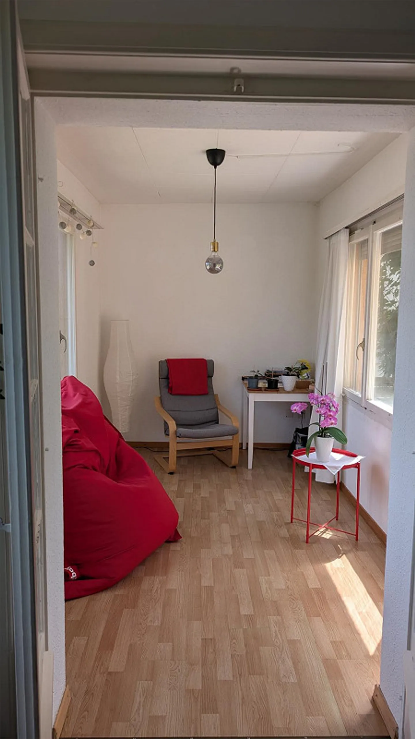Geräumige 4-Zimmer-Wohnung in Zürich - Foto 3 von 13