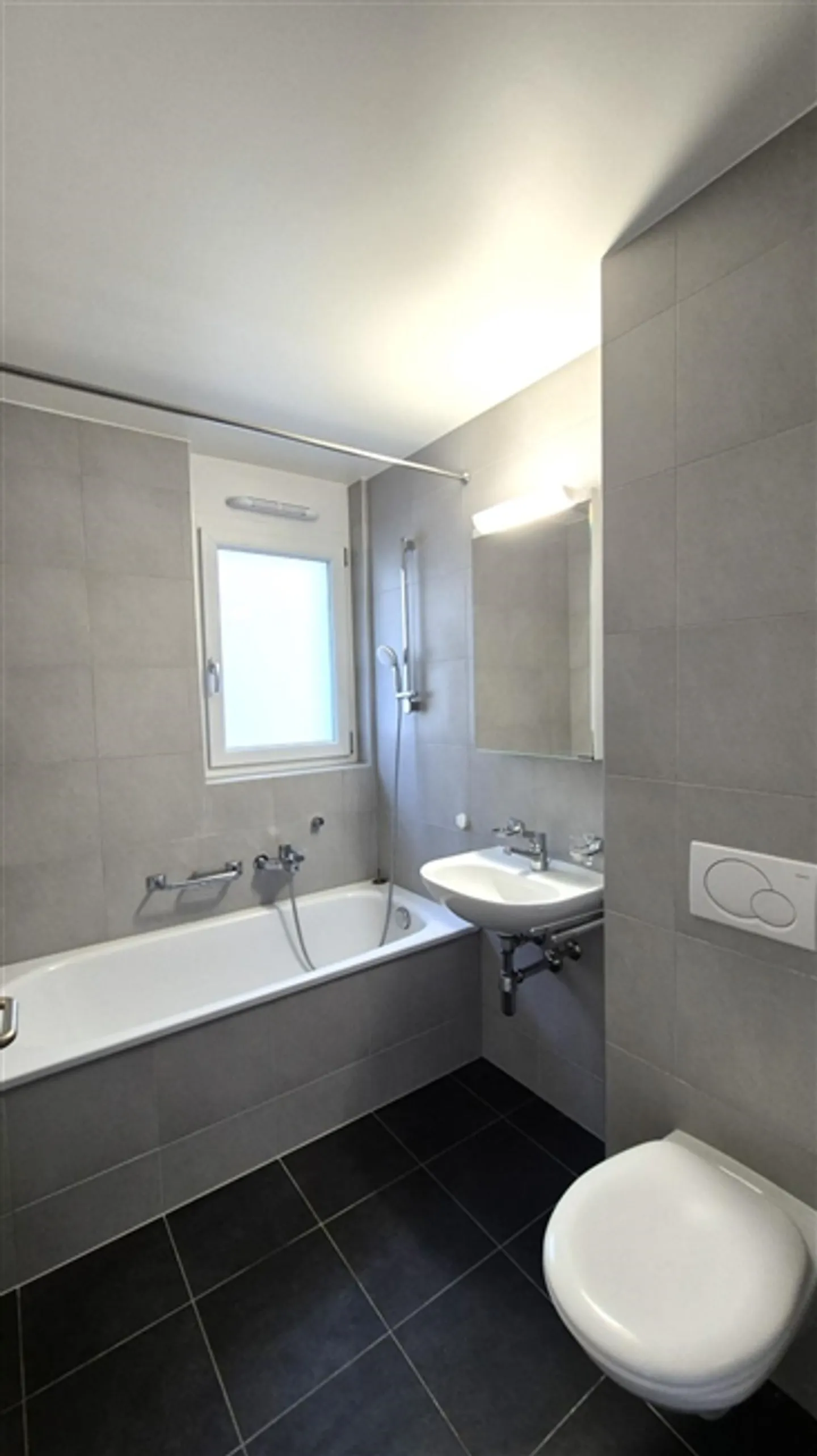 Charmante appartement de 2,5 pièces au premier étage avec ascenseur à Saint Cergue - Photo 3 sur 6