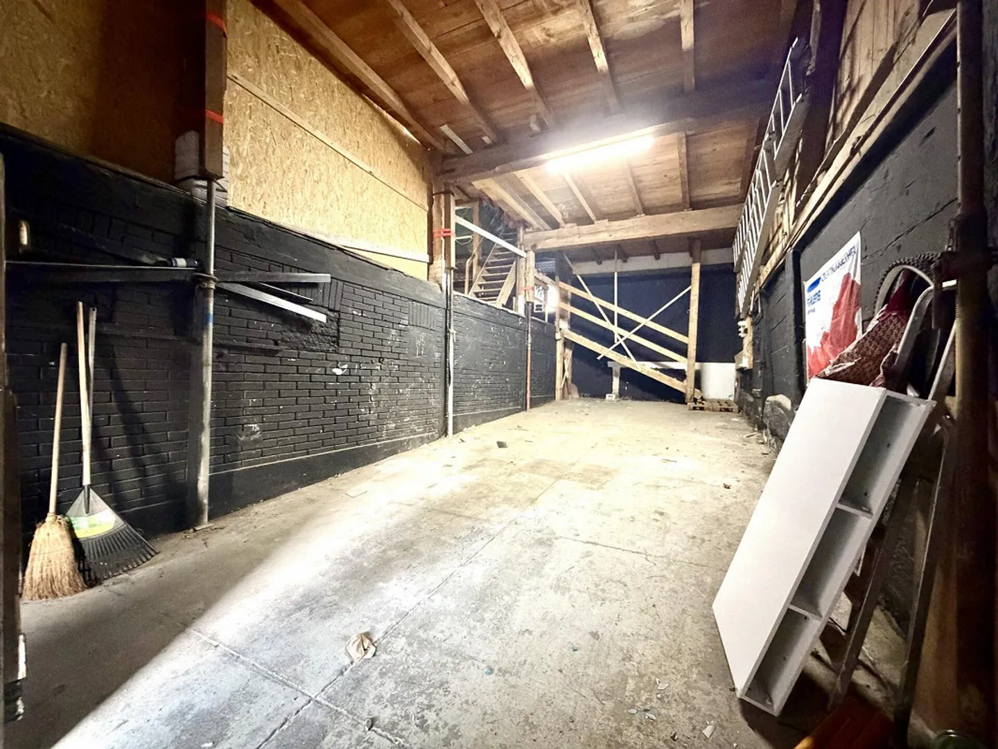 Vielseitige Gewerbefläche - Foto 6 von 6