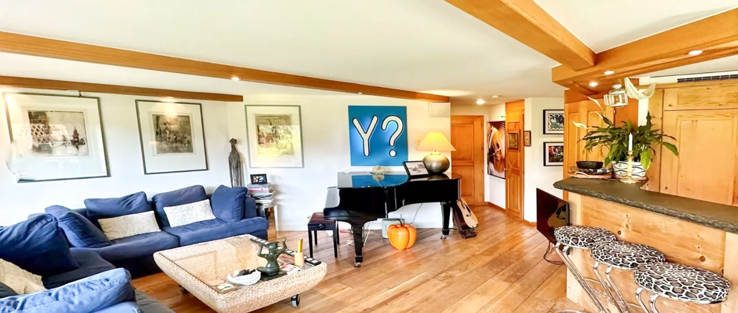 VERBIER - Beautiful 4-room apartment of over 110 m2 with garden! - Photo 2 of 3