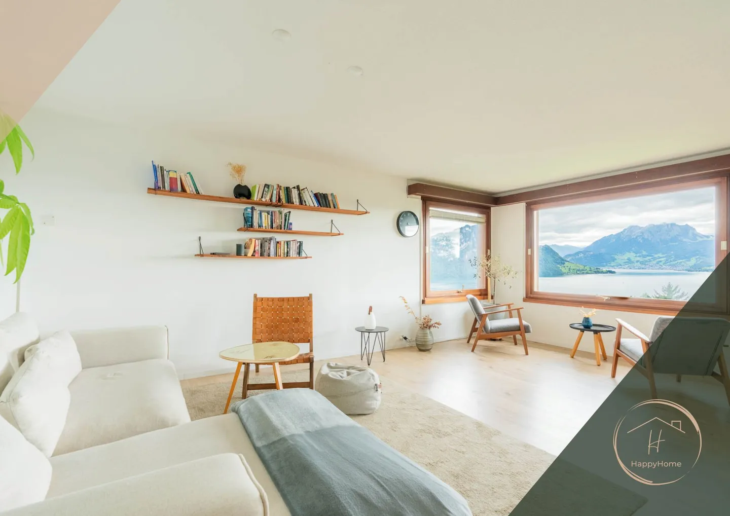 8.5 Zimmer Einfamilienhaus mit unverbaubarer Seesicht und Sanierungspotenzial - Photo 1 sur 20