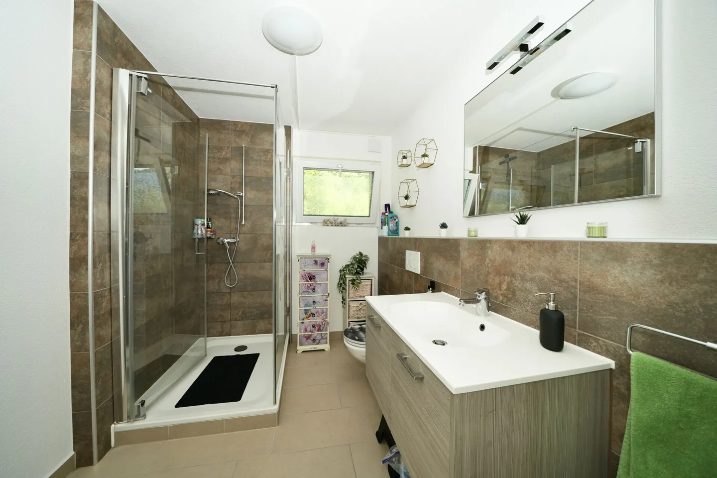 SPACIOUS 4.5-ROOM APARTMENT IN A DESIRABLE AND QUIET LOCATION - Photo 16 of 17