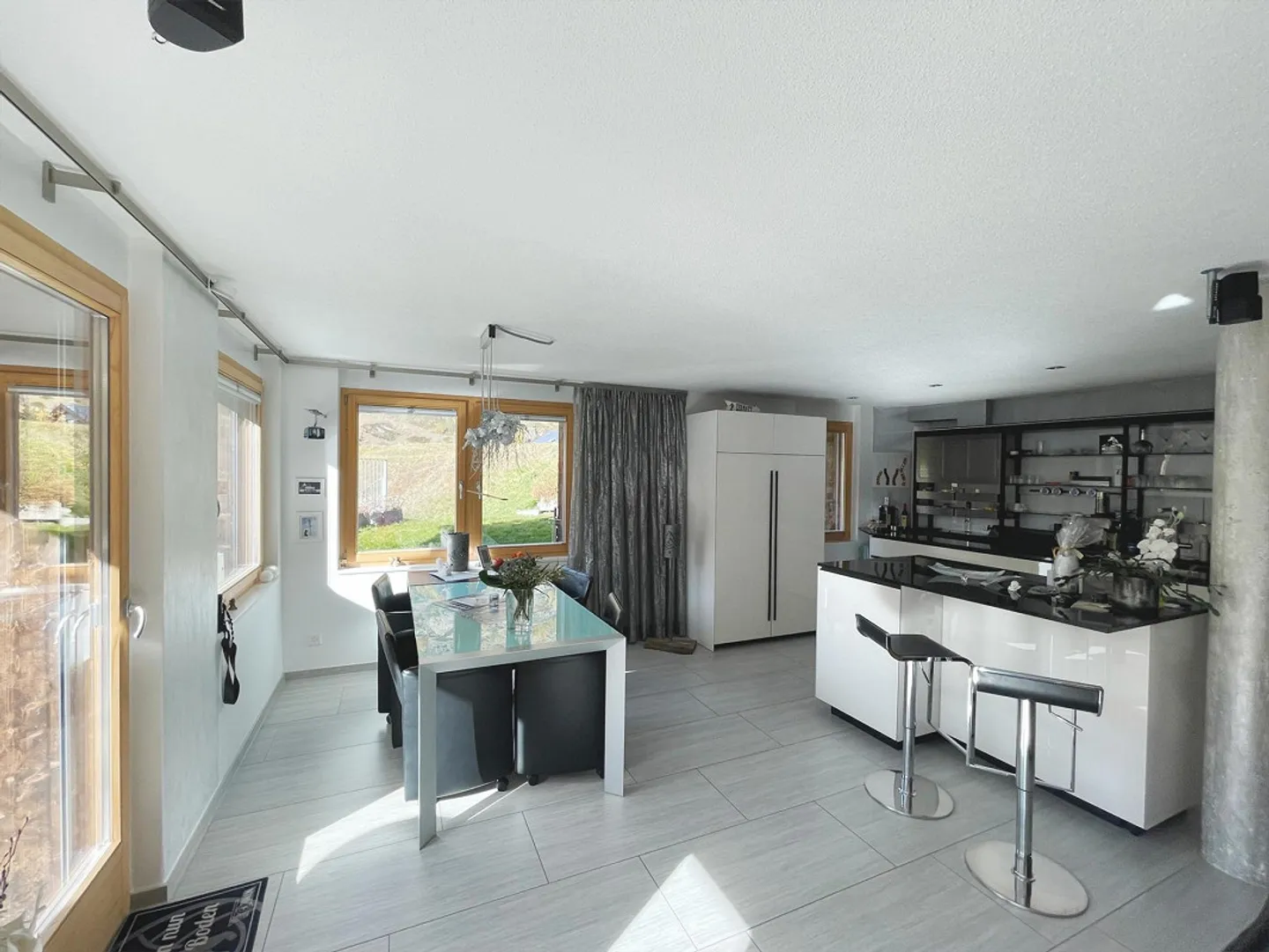 House Pegasus | 5.5 room apartment primary residence with rental permit... - Photo 3 of 15