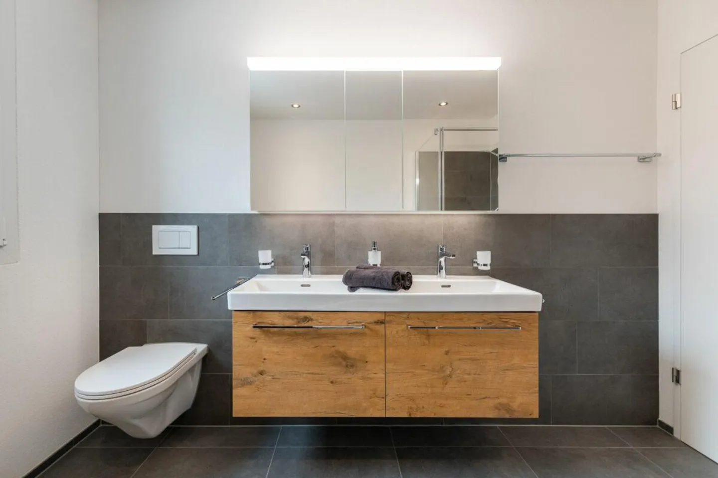 Hochwertige Wohnung mitten im Dorf - Foto 9 von 9