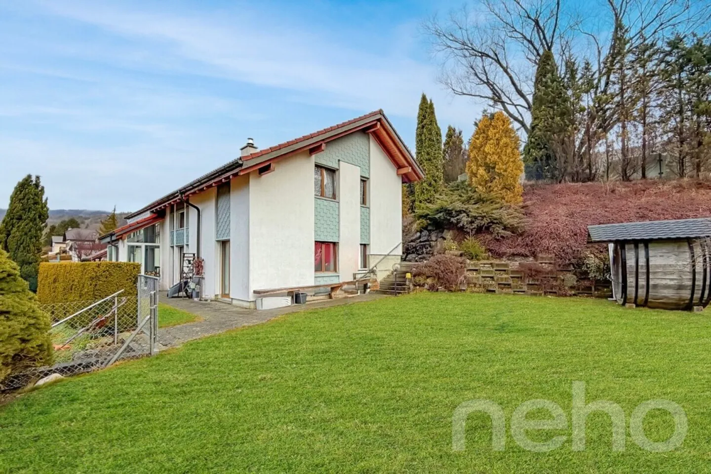Villa luminosa con vista montagna - Foto 4 di 12