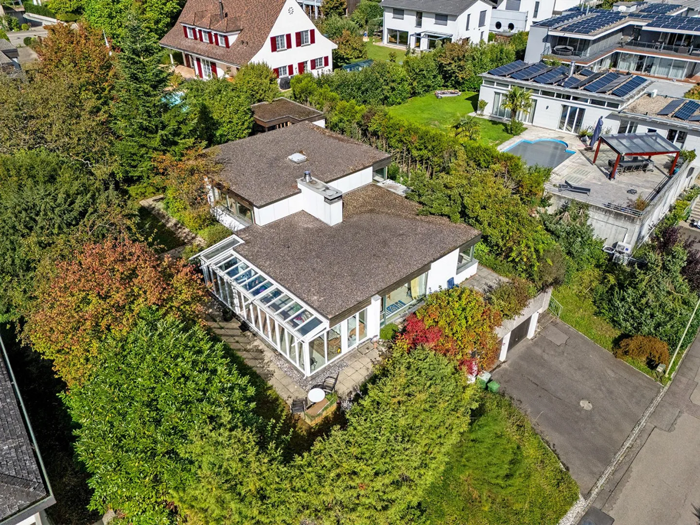 Terrain et maison avec potentiel de développement - Photo 1 sur 14