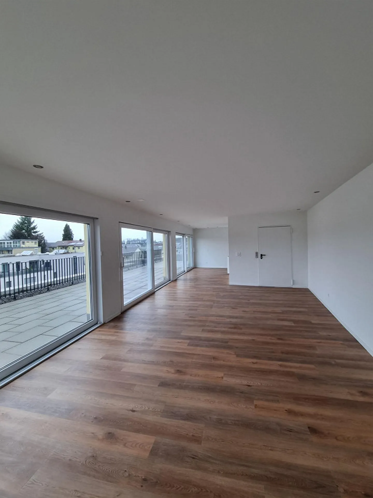 Modernes Atelier mit Terrasse - Foto 5 von 10