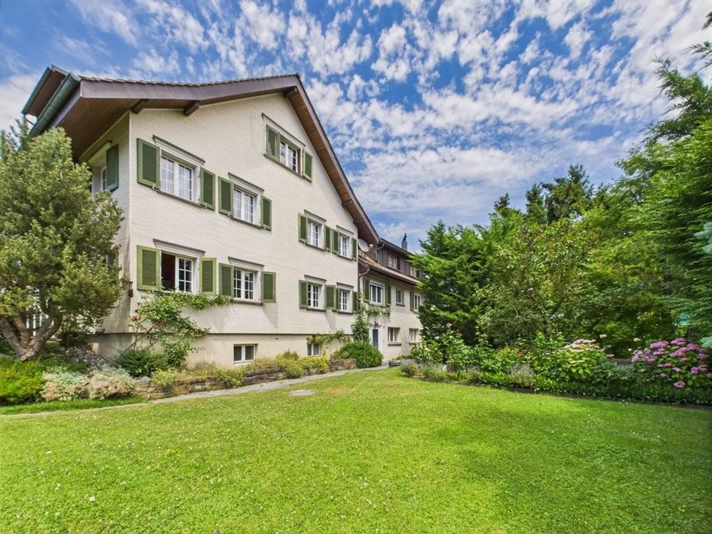 Zona residenziale tranquilla nel verde - Appartamento mansardato di 2 stanze - Foto 1 di 8