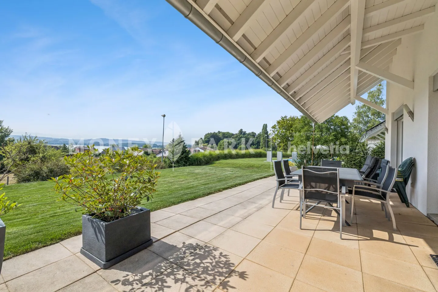 Magnifica proprietà con vista lago - Foto 12 di 13