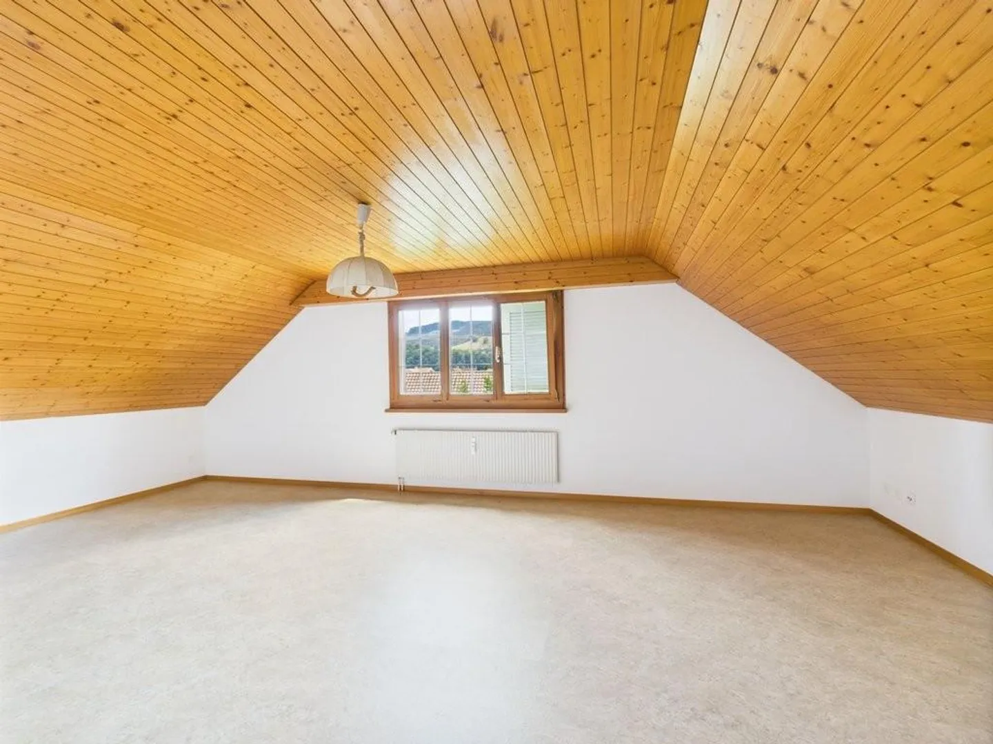 Zona residenziale tranquilla nel verde - Appartamento mansardato di 2 stanze - Foto 4 di 8