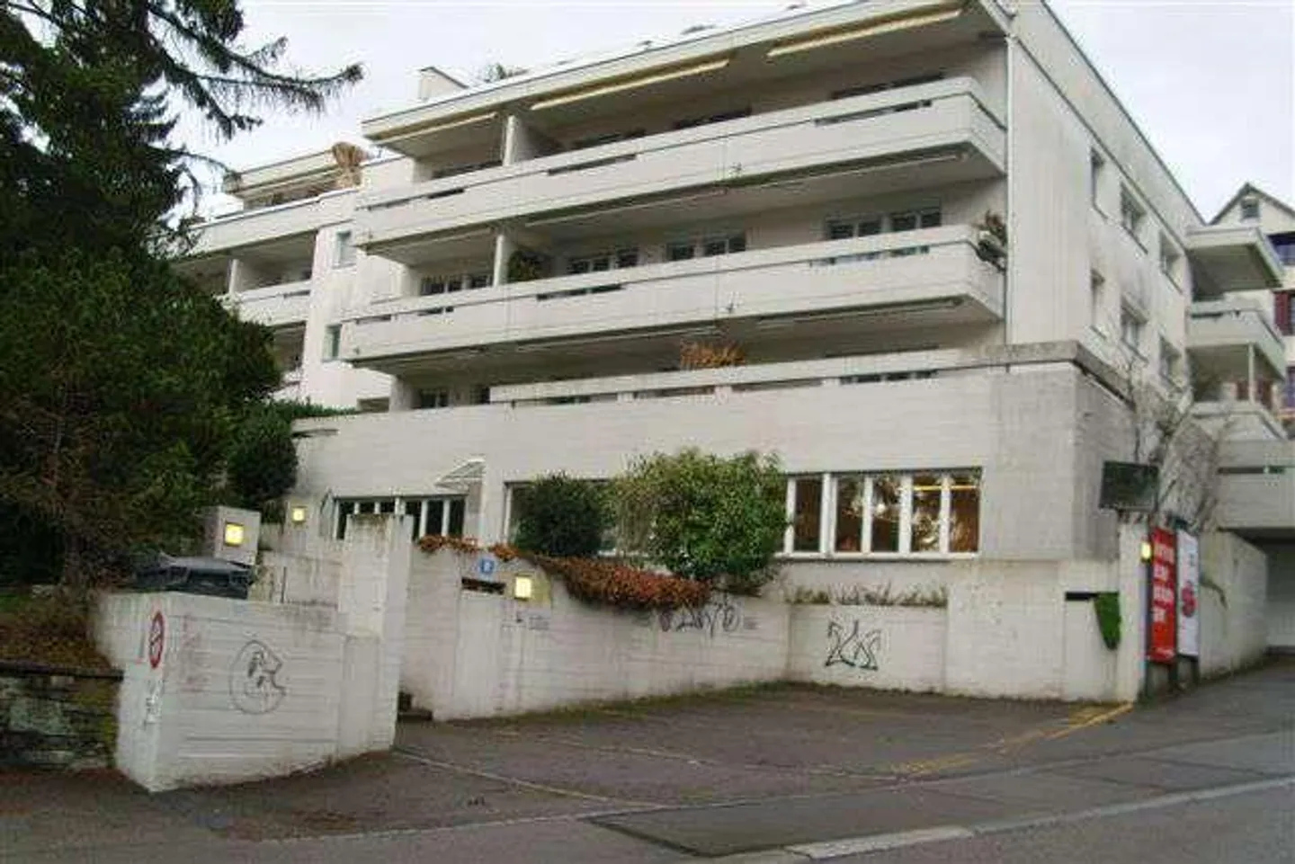 Parking space available for immediate rent - Photo 1 of 1