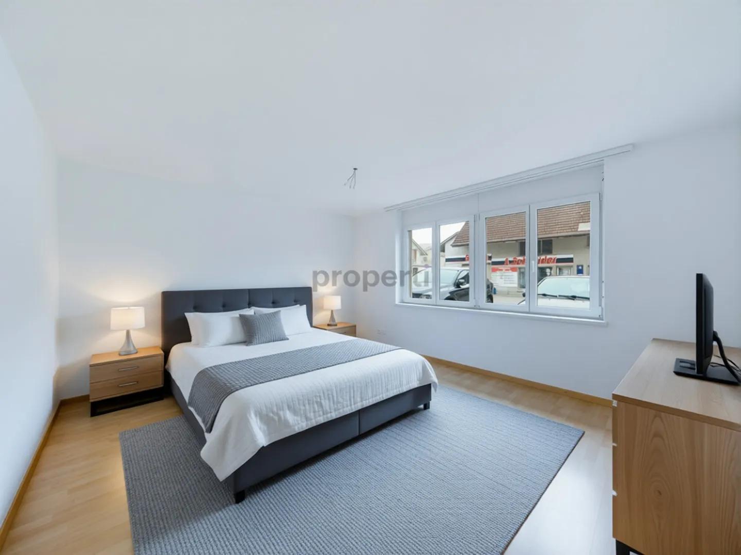 Elegant 4.5-Room Apartment - Photo 4 of 12