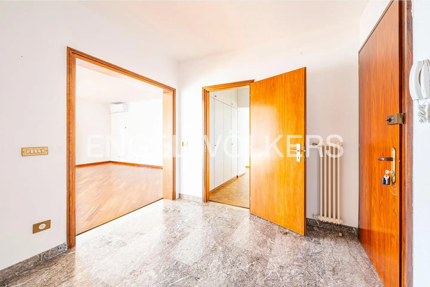 Elegante Wohnung mit Seeblick - Foto 9 von 13