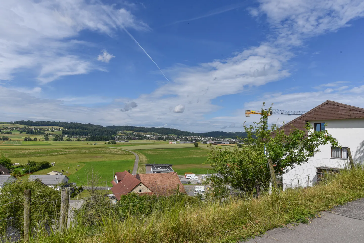 For Fr. 740.-/m2 building land without architectural obligation - Photo 5 of 16