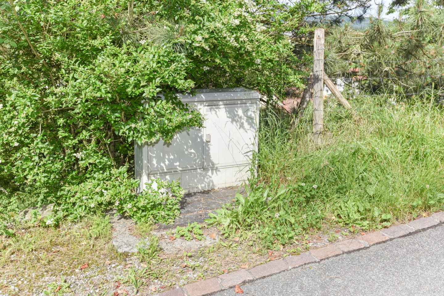 For Fr. 740.-/m2 building land without architectural obligation - Photo 7 of 16