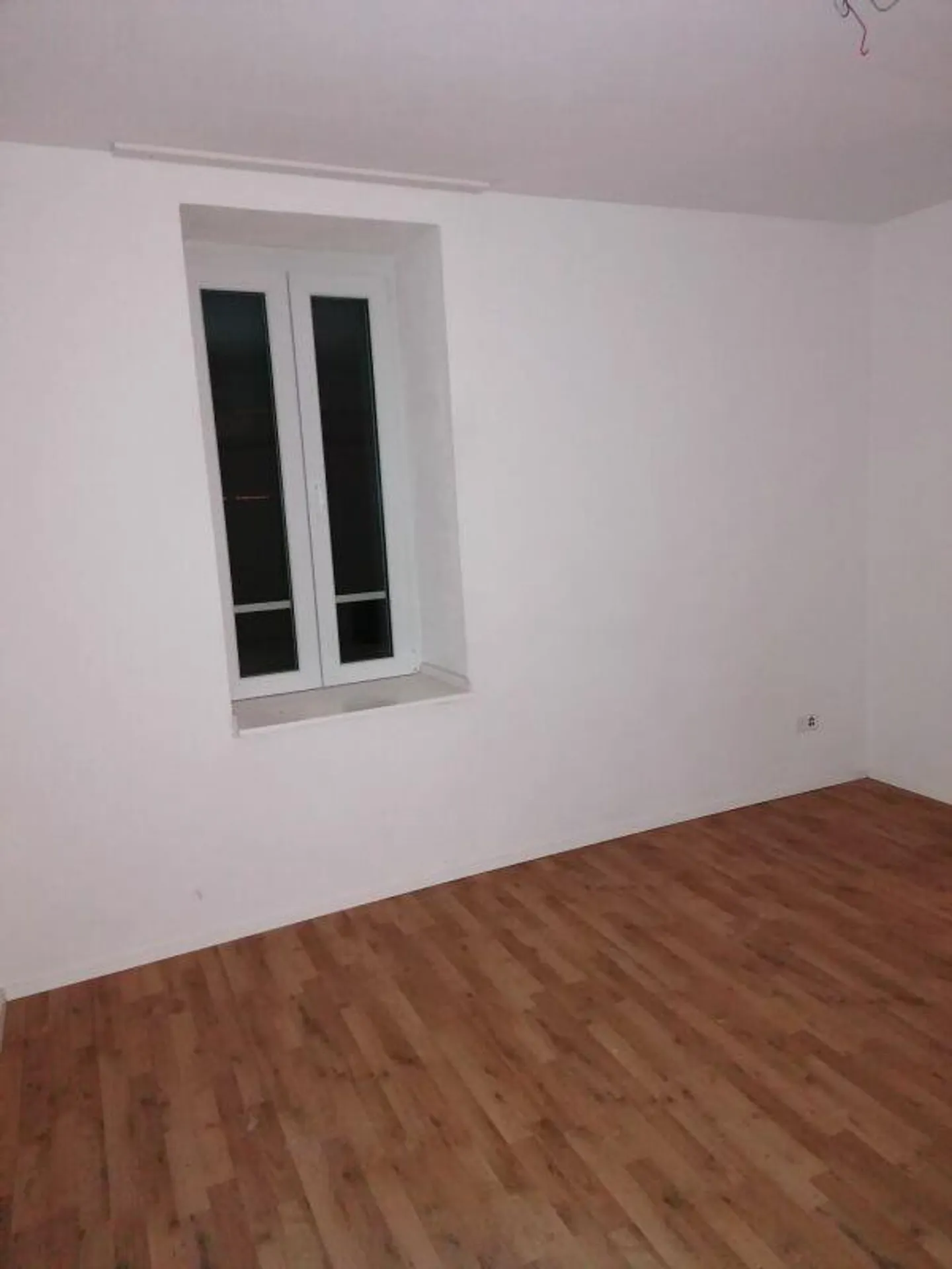 Appartamento spazioso di 2,5 stanze in affitto - Foto 4 di 5