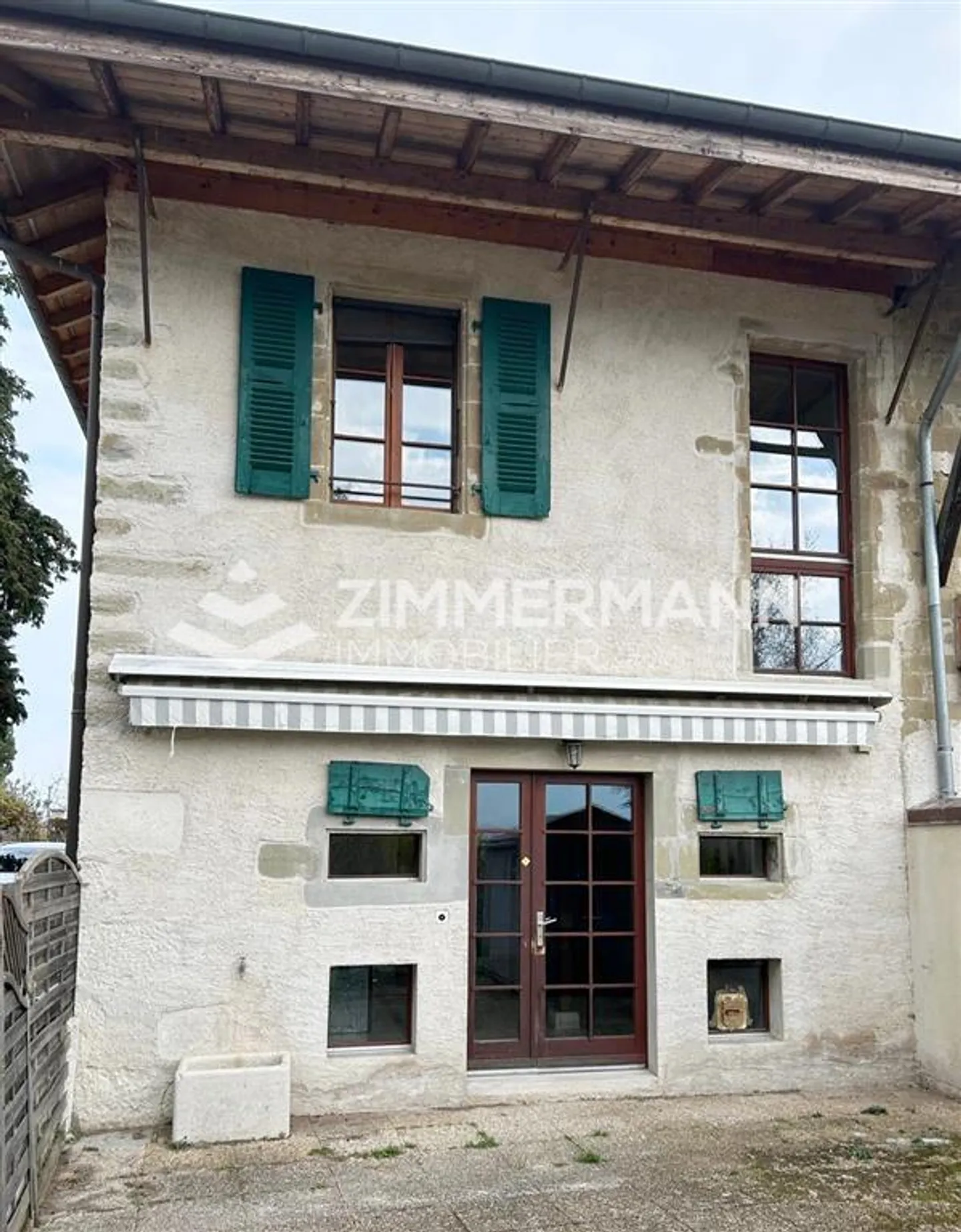 House in the Village, 5.5, 147 - Photo 1 of 13