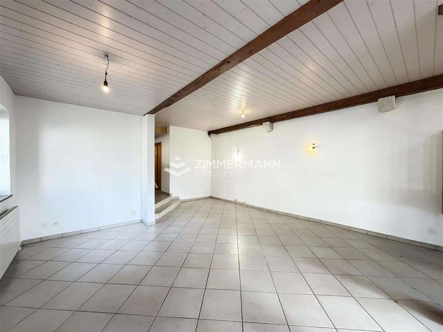 House in the Village, 5.5, 147 - Photo 2 of 13