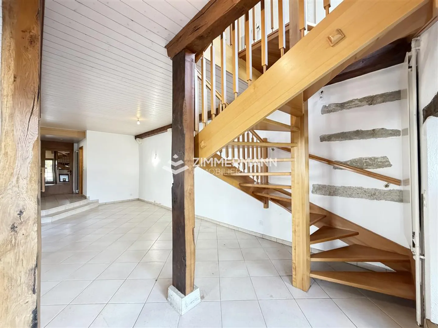 House in the Village, 5.5, 147 - Photo 7 of 13