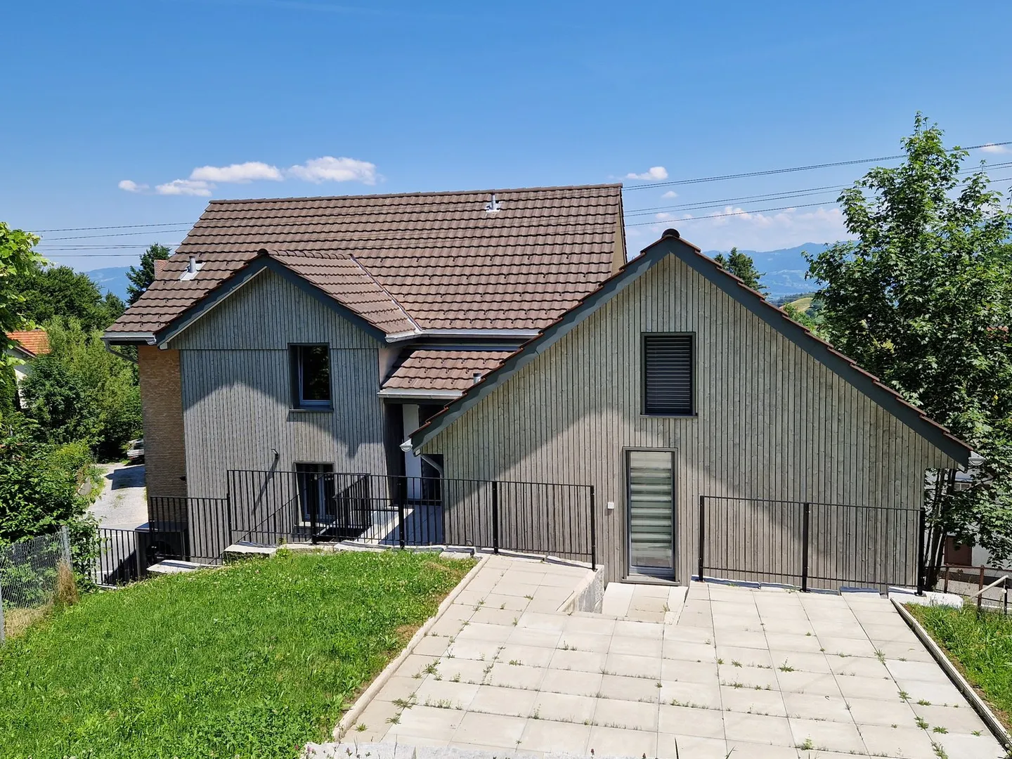 Maison multifamiliale entièrement rénovée et extension avec 6 appartements à Walzenhausen - Photo 4 sur 19