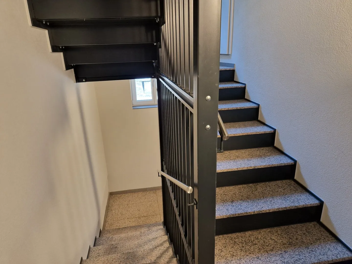 Maison multifamiliale entièrement rénovée et extension avec 6 appartements à Walzenhausen - Photo 7 sur 19