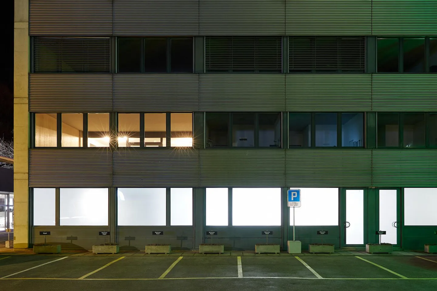 Ufficio / Spazio commerciale, fronte strada - 137 mq - Foto 2 di 4