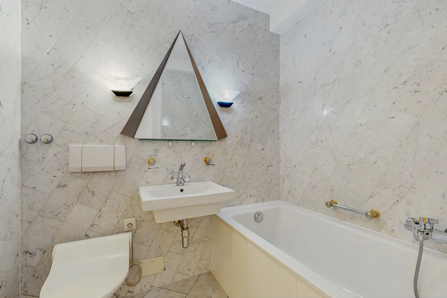 Appartement spacieux avec vue sur le lac - Photo 8 sur 9