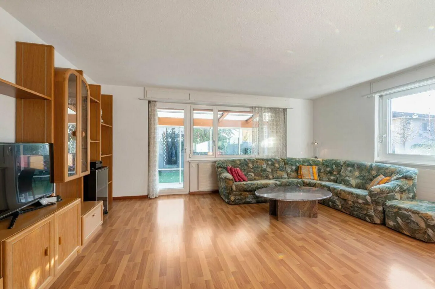 Gepflegtes 5-Zimmer-Doppeleinfamilienhaus mit Wintergarten und ausgebautem Estrich - Foto 5 von 24