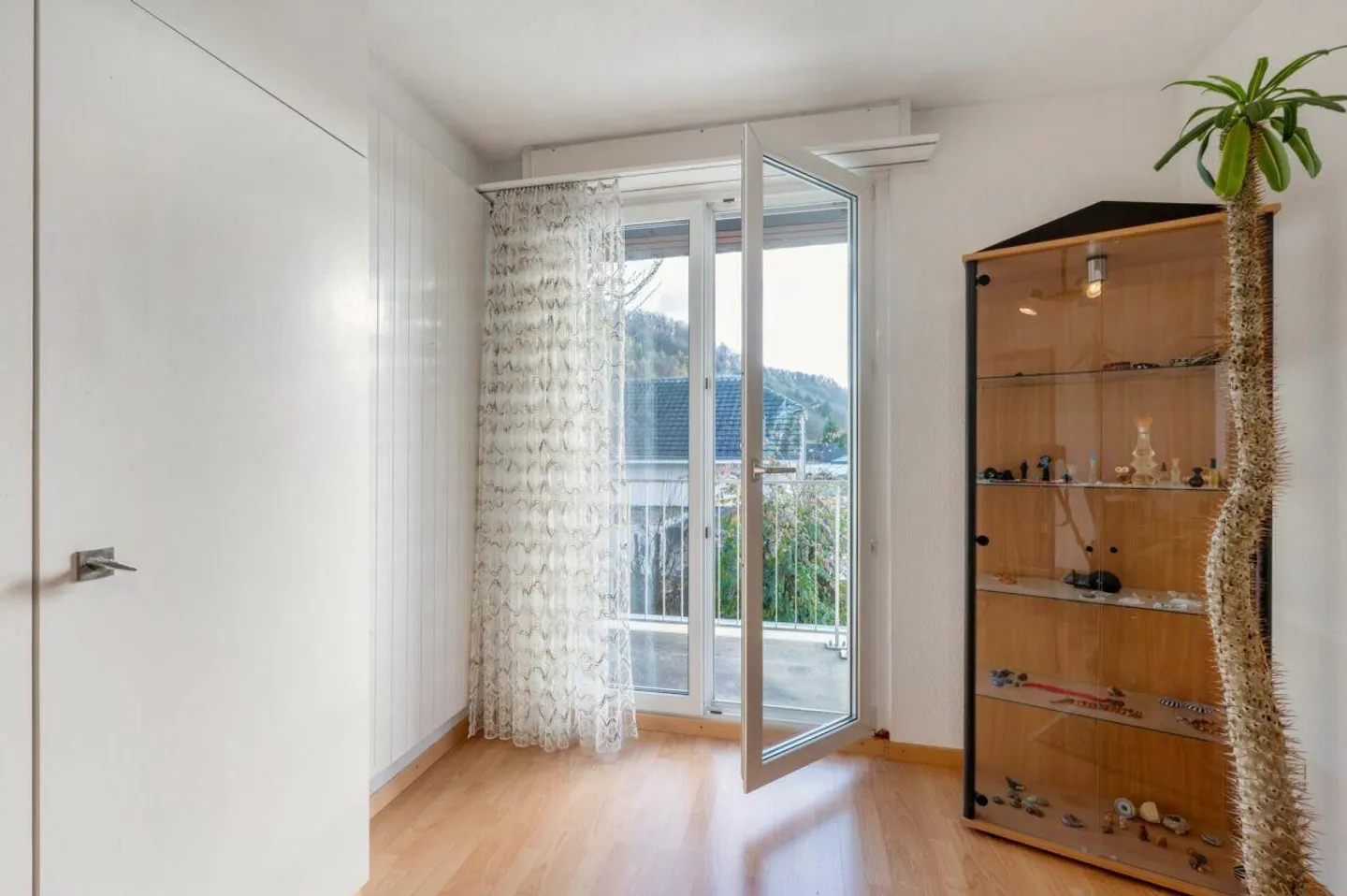 Gepflegtes 5-Zimmer-Doppeleinfamilienhaus mit Wintergarten und ausgebautem Estrich - Foto 12 von 24