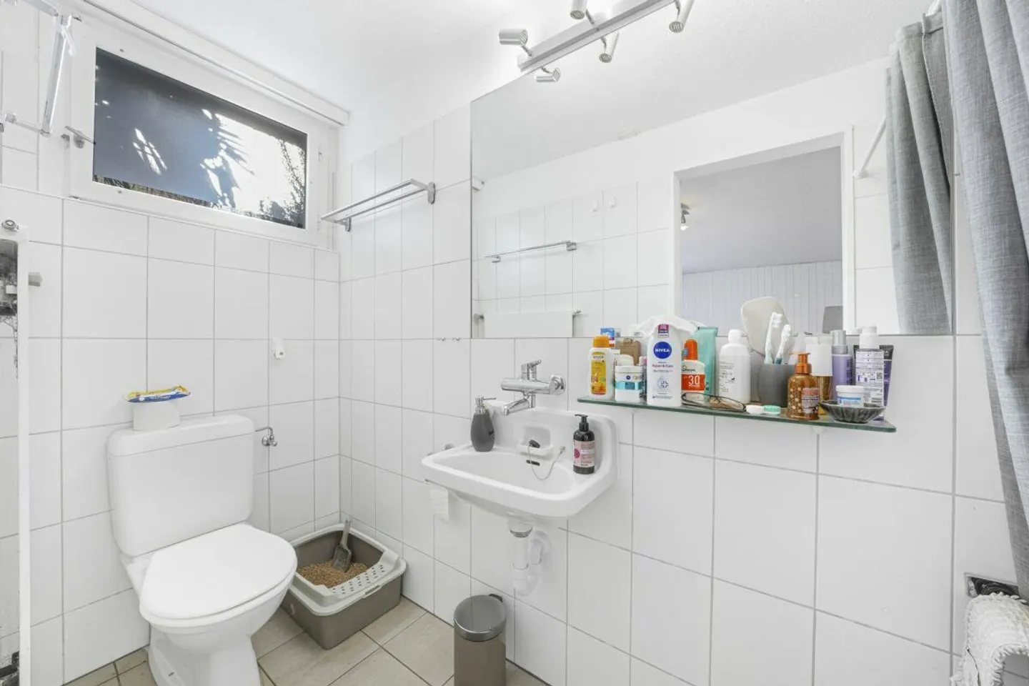 Sustainable Stylish Single-Family Home with Apartment in a Quiet Location - Photo 15 of 19