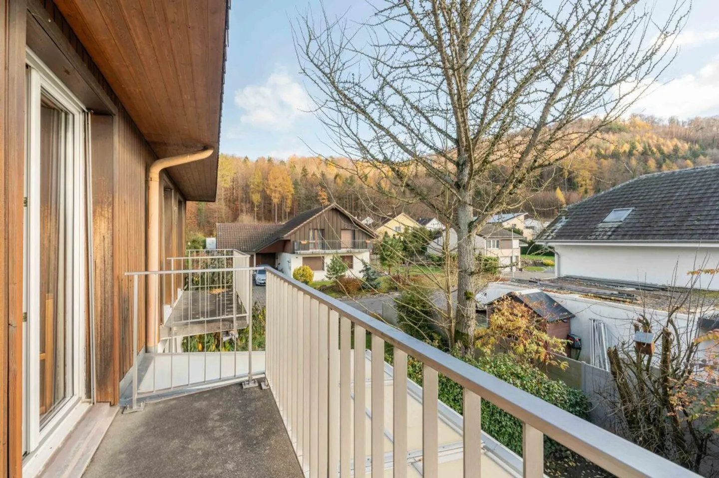 Gepflegtes 5-Zimmer-Doppeleinfamilienhaus mit Wintergarten und ausgebautem Estrich - Foto 13 von 24
