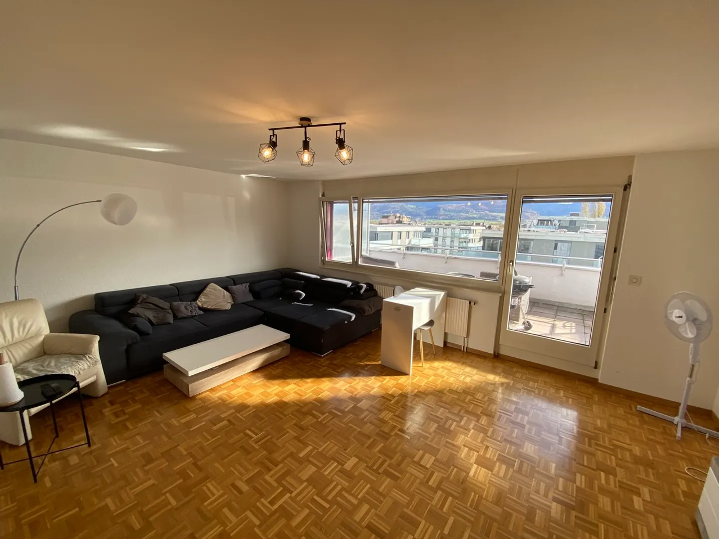 Penthouse Éblouissant avec Terrasse - Photo 6 sur 34
