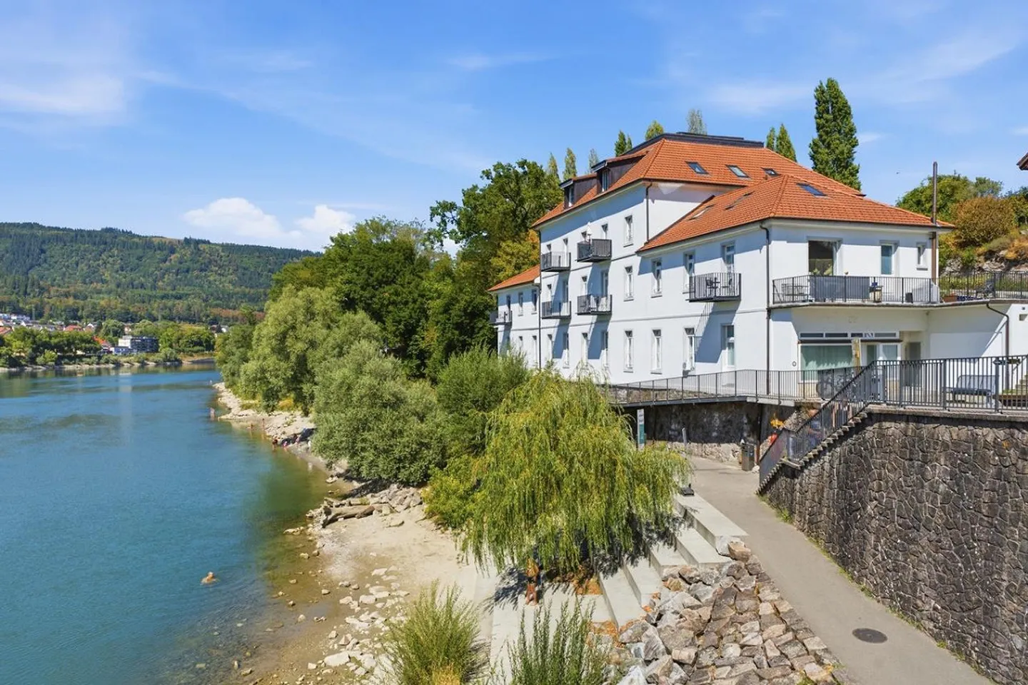 Charming Apartment by the Rhine - Photo 17 of 18